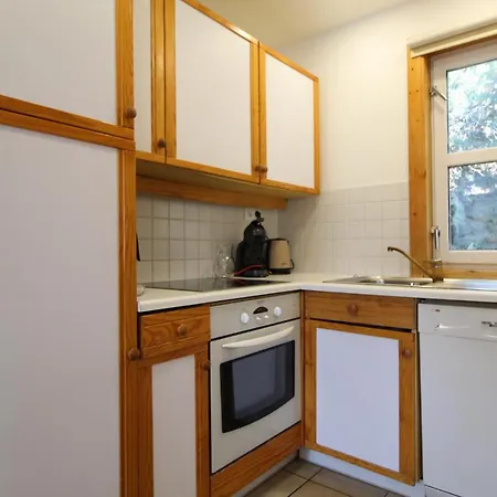Charming 4-bed Chalet, Mountain Views, Double Garage Chalet