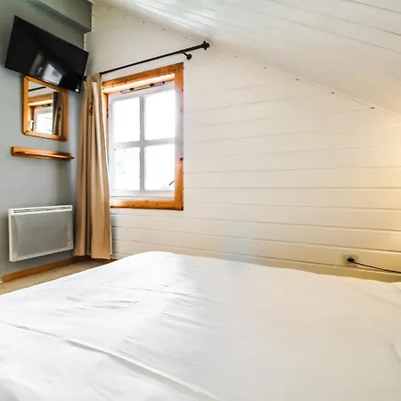 Alpesi faház Charming 4-bed Chalet, Mountain Views, Double Garage *