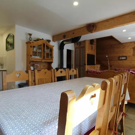 Alpesi faház Charming 4-bed Chalet, Mountain Views, Double Garage Flaine