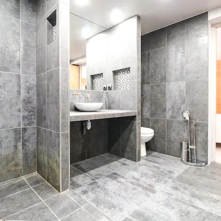 Alpesi faház Charming 4-bed Chalet, Mountain Views, Double Garage Flaine